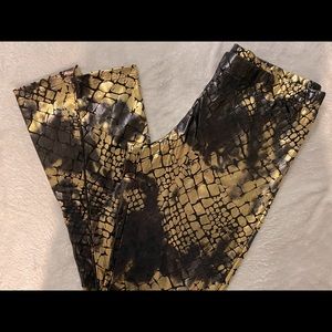 Gold & black snake scale print metallic leggings, size large